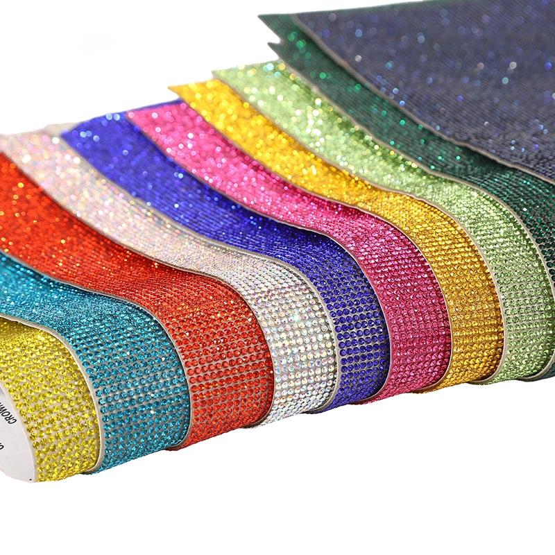 Nastro adesivo con strass auto - Hotfix Rhinestone Sheet recensione e prezzo